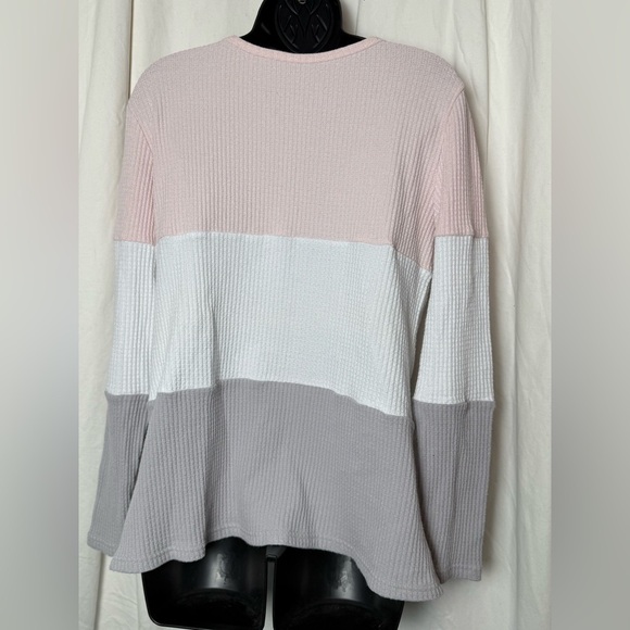 Super Comfy Womens Sz L Oversized V-Neck Waffle Shirt - Picture 2 of 3